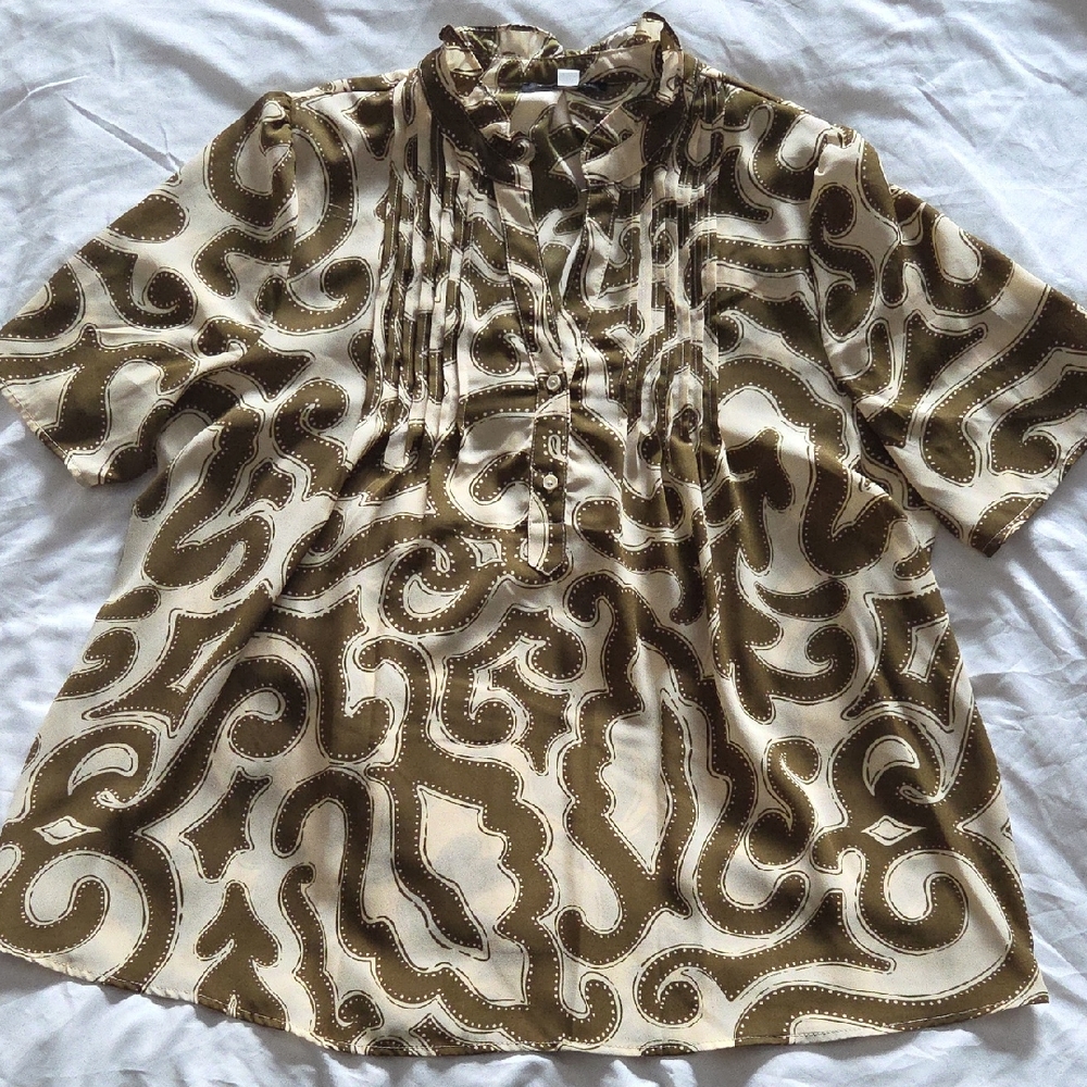 Tahari Cream and Brown Patterned Blouse